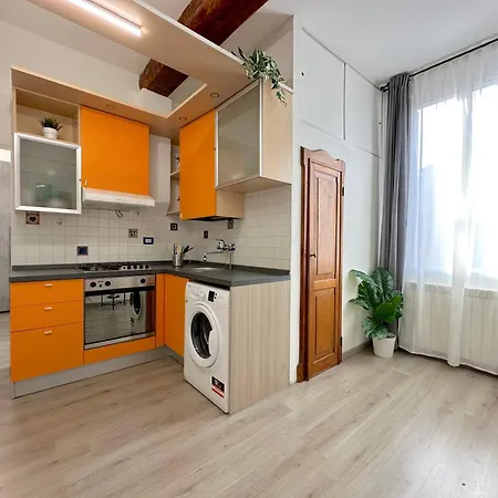 House * بولونيا