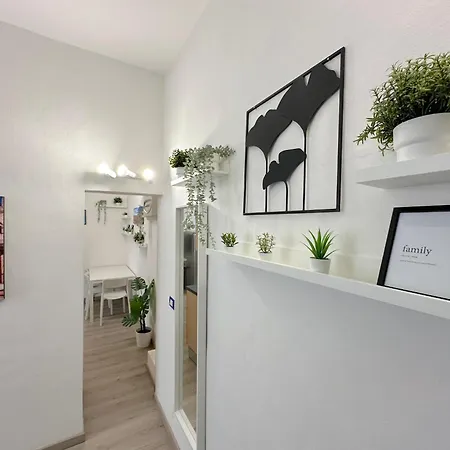 House * بولونيا